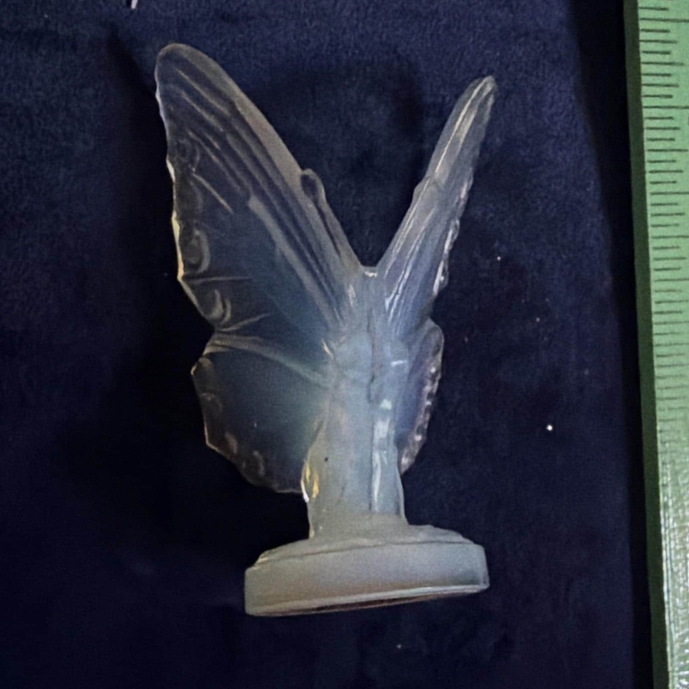 Opalescent Opalite GLASS BUTTERFLY signed Sabino, France measures 2.6875" tall,